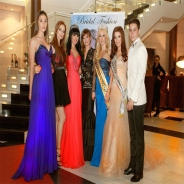 Bridal Fashion представи Roccobarocco и Sherri Hill на парти във венeциански стил